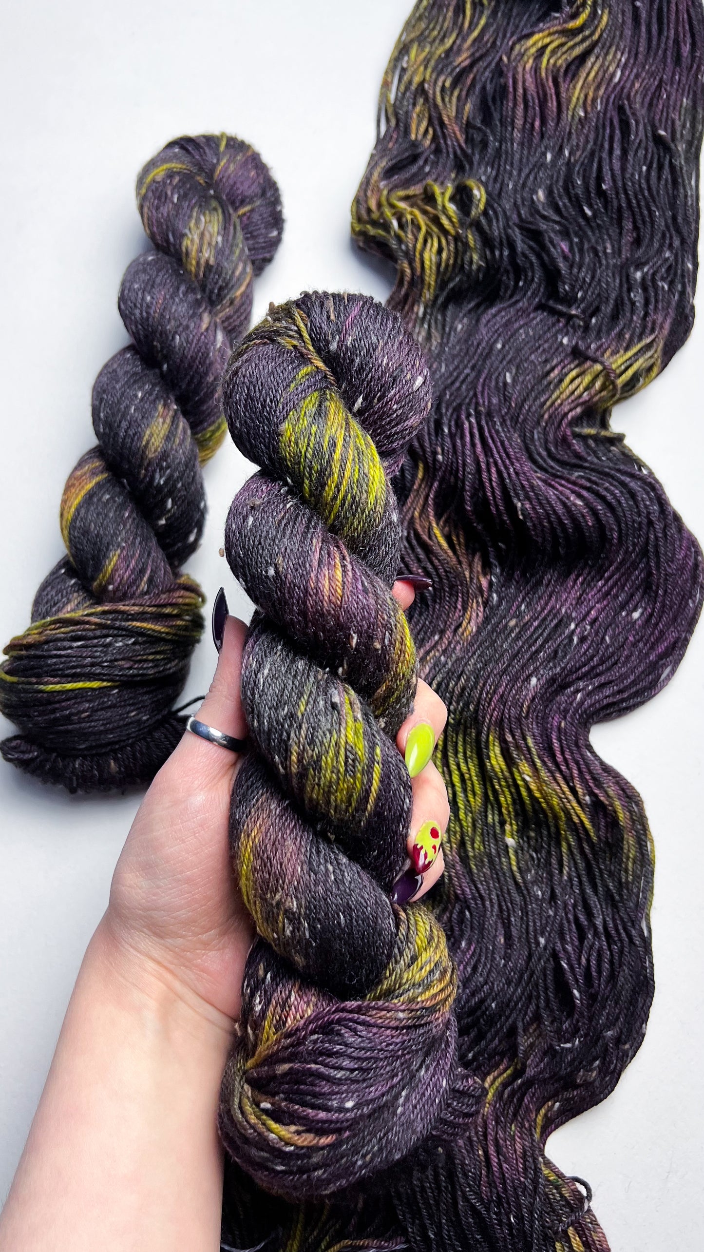 Poison Apple Pie on Smut (Tweed) DK