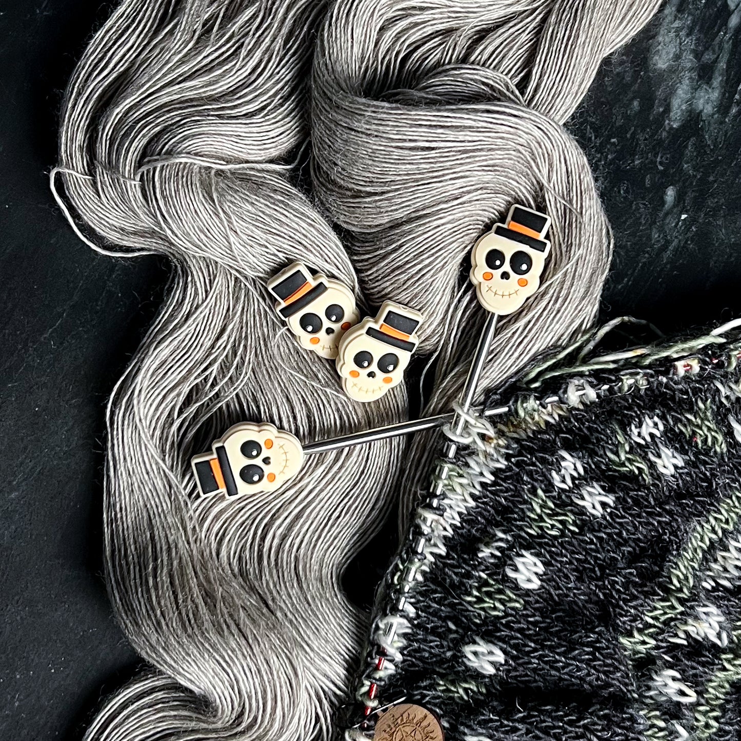 Skeleton Head Needle Stoppers