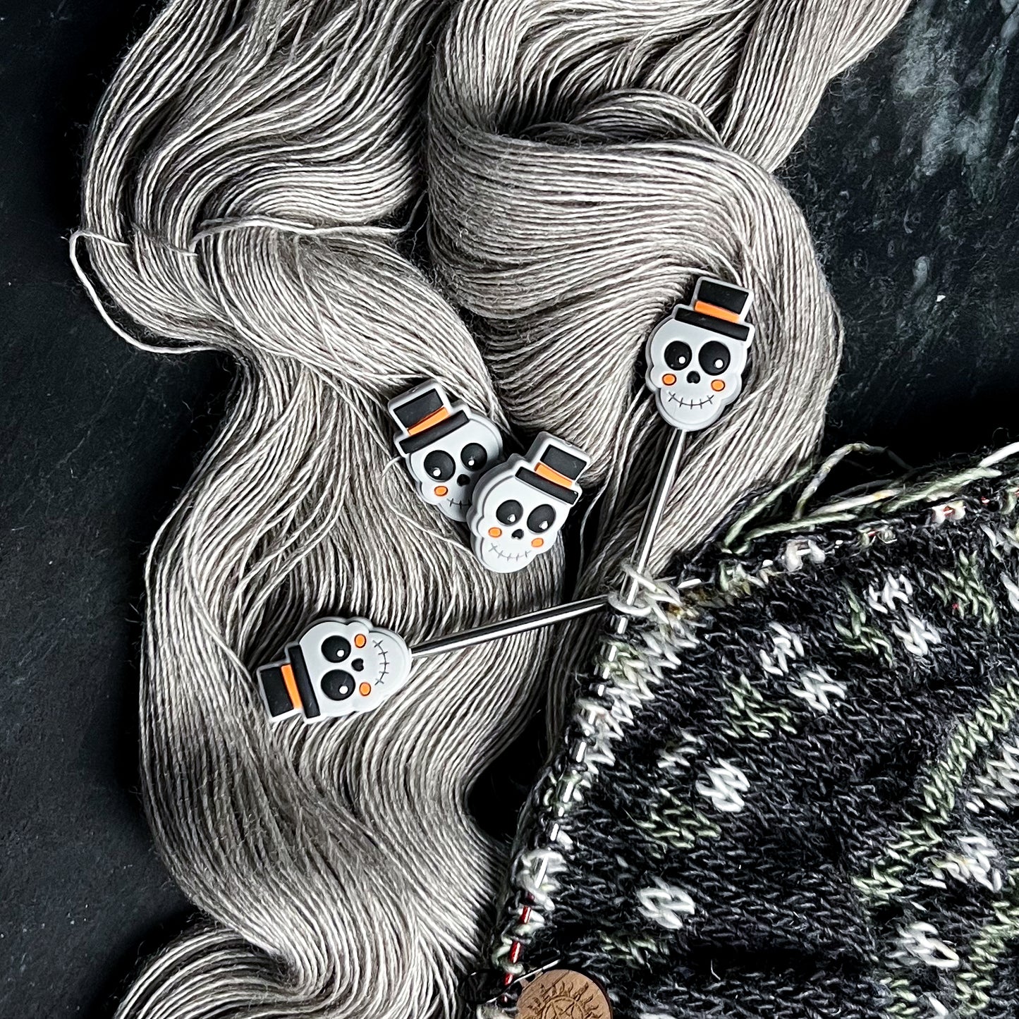 Skeleton Head Needle Stoppers