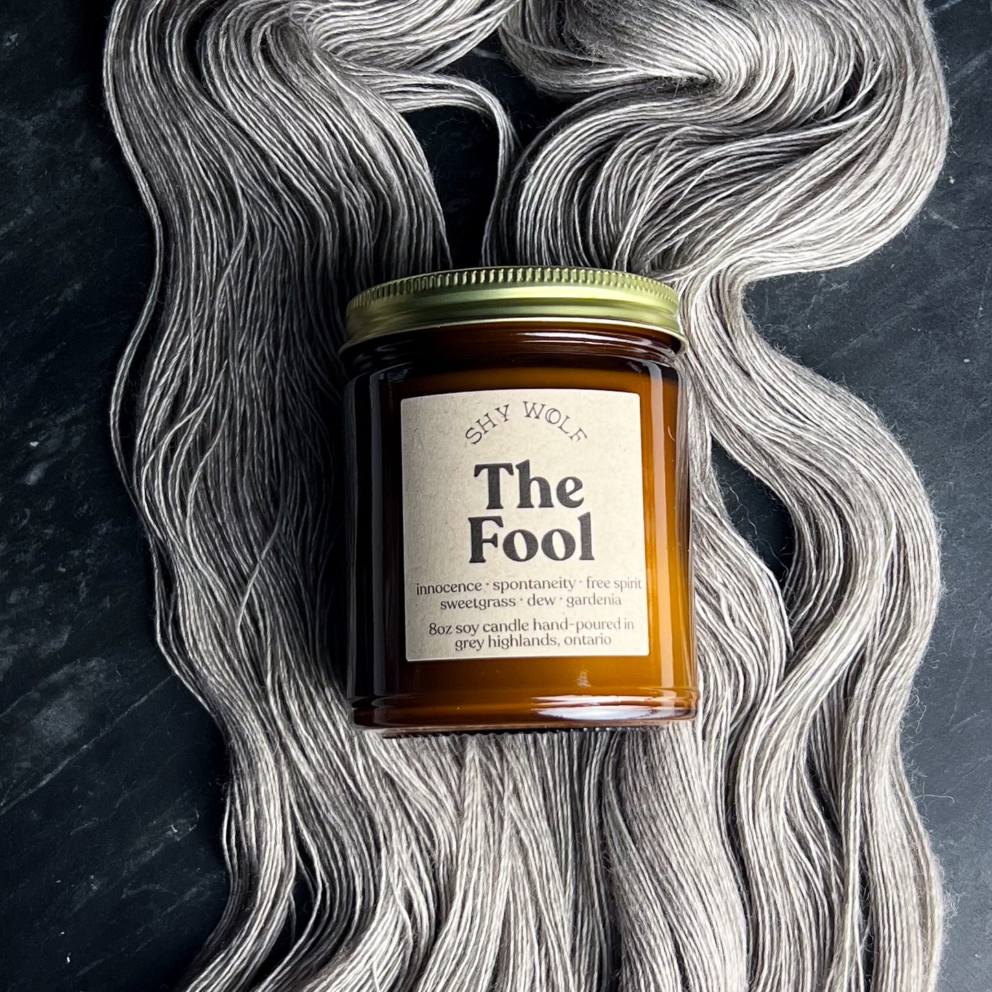 Velas de tarot de Shy Wolf Candles