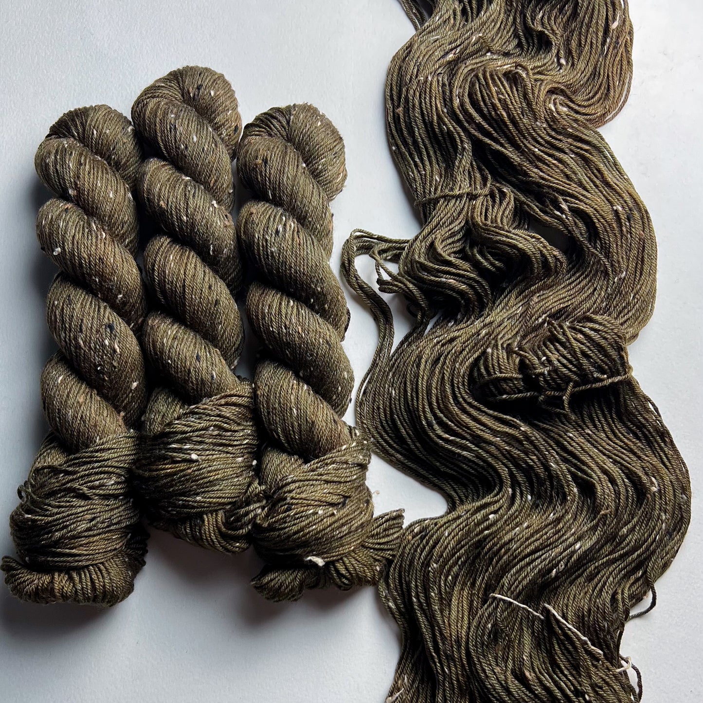 Trees of Lothlórien on Smut (Tweed) DK