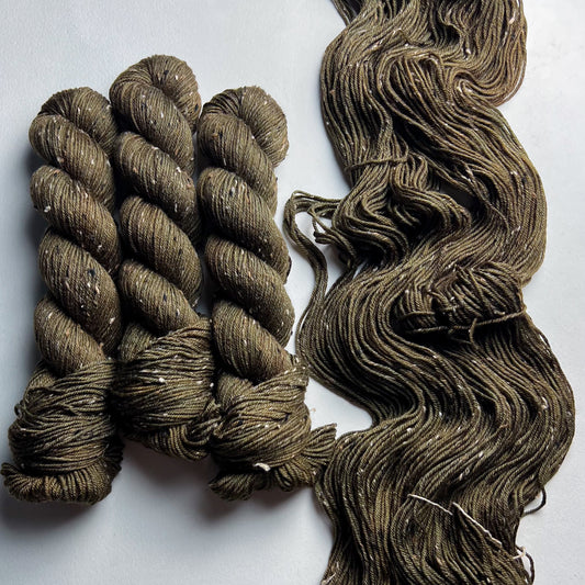 Trees of Lothlórien on Smut (Tweed) DK
